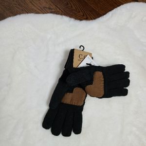 NWT C.C boutique smart touch screen gloves